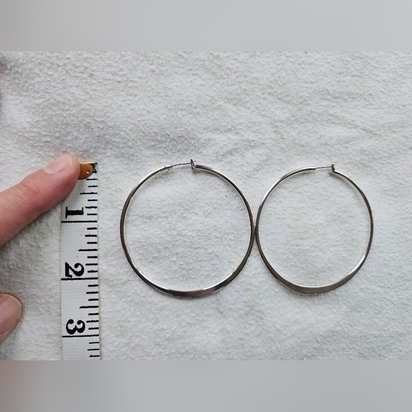 Premier Designs On The Town Silver Plated Hoop Earrings, Large, Reflective, NIB - Picture 14 of 16